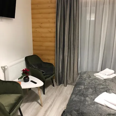 Hotel Konopka Forest & *